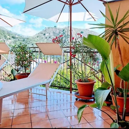 Tao Charming Apartment Taormina Room photo